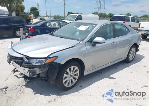 2020 Toyota Camry Le from USA, damaged, VIN 4T1C11AK8LU932701